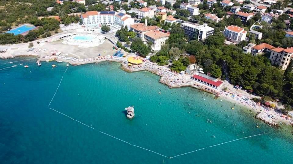 Apartmens Adriana Novi Vinodolski Exteriör bild