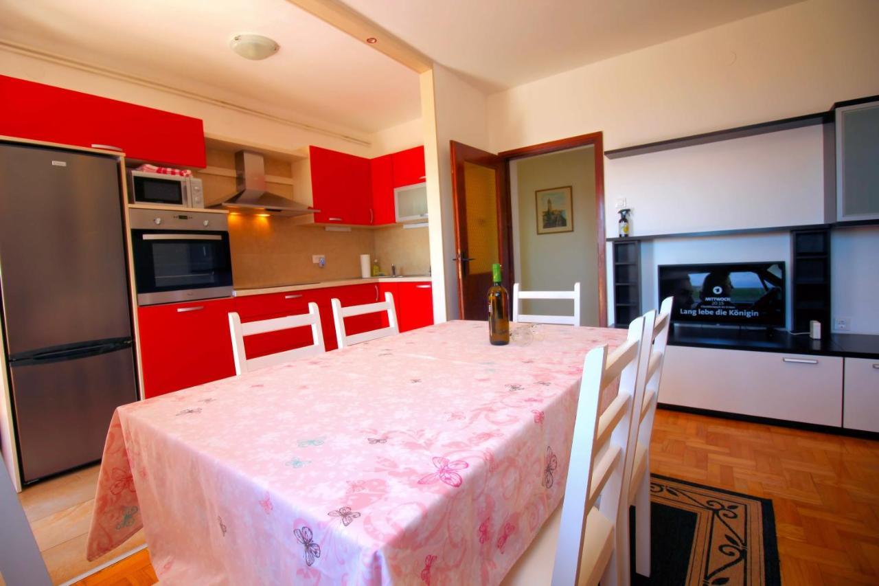 Apartmens Adriana Novi Vinodolski Exteriör bild